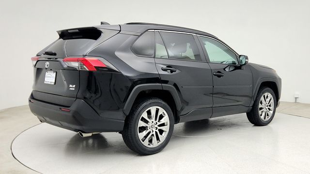 2020 Toyota RAV4 XLE Premium AWD with JBL Audio Plus & Weather Package - 22941116 - 4