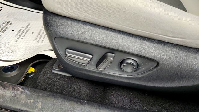 2020 Toyota RAV4 XLE with Convenience Package - 22965748 - 11