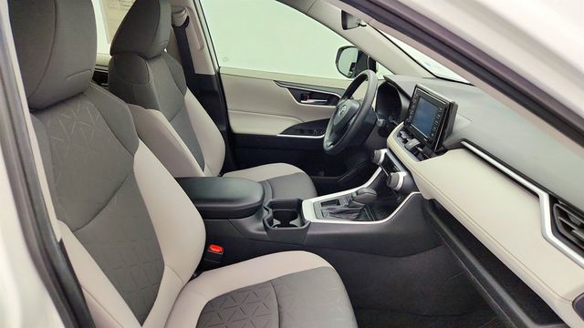 2020 Toyota RAV4 XLE with Convenience Package - 22965748 - 23