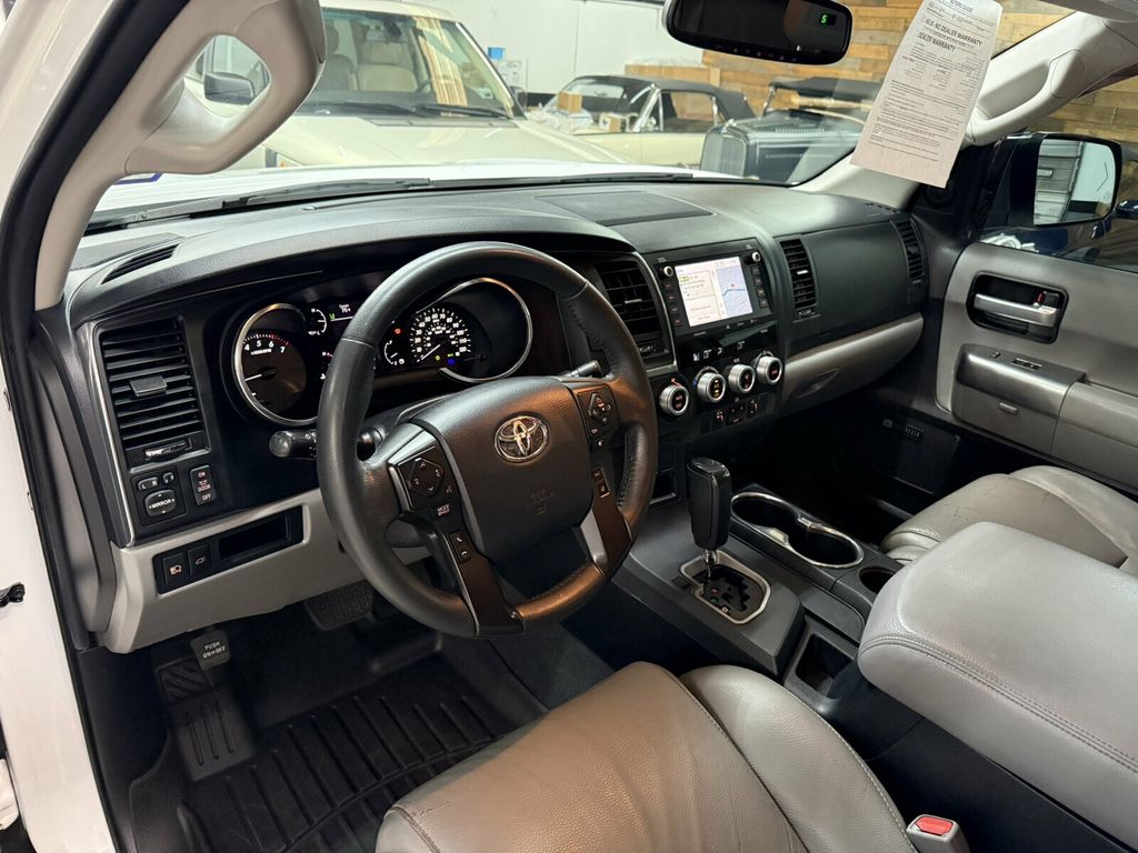 2020 Toyota Sequoia Limited Pkg/Heated Leather Seats/Saftey&Convenience Pkg - 23091678 - 9
