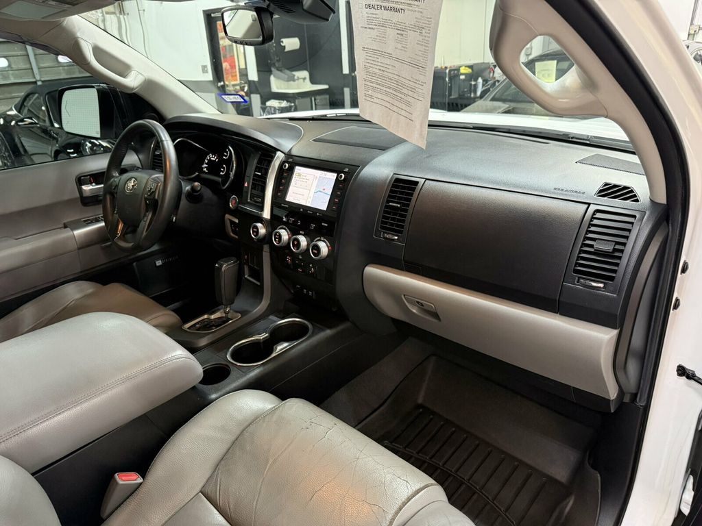 2020 Toyota Sequoia Limited Pkg/Heated Leather Seats/Saftey&Convenience Pkg - 23091678 - 10