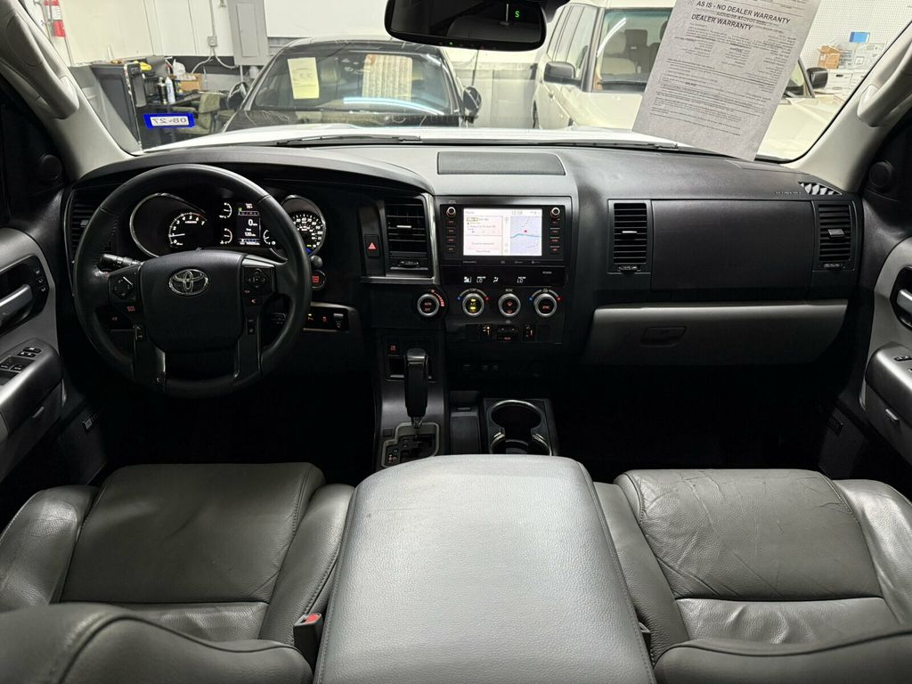 2020 Toyota Sequoia Limited Pkg/Heated Leather Seats/Saftey&Convenience Pkg - 23091678 - 11