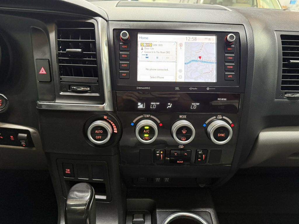 2020 Toyota Sequoia Limited Pkg/Heated Leather Seats/Saftey&Convenience Pkg - 23091678 - 12