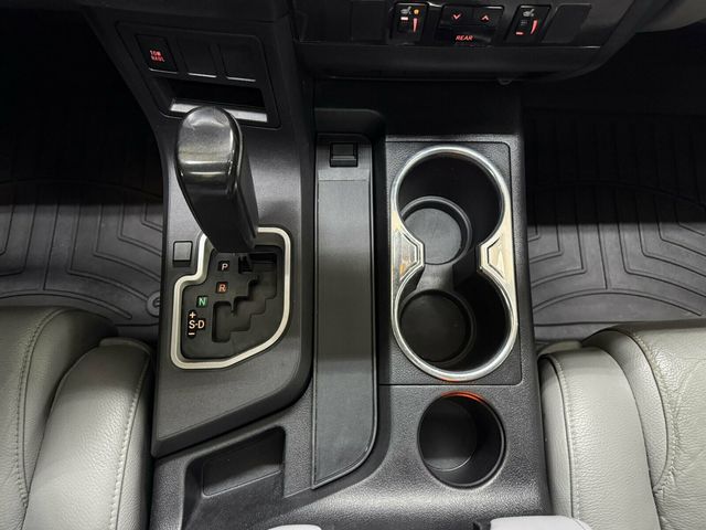2020 Toyota Sequoia Limited Pkg/Heated Leather Seats/Saftey&Convenience Pkg - 23091678 - 13