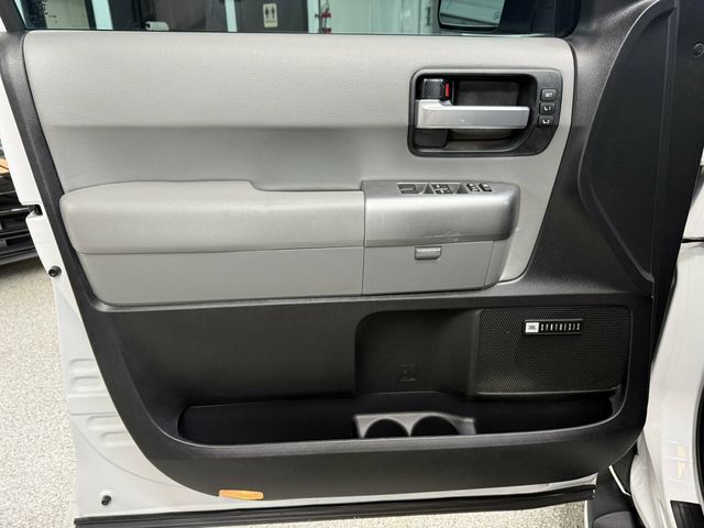 2020 Toyota Sequoia Limited Pkg/Heated Leather Seats/Saftey&Convenience Pkg - 23091678 - 16