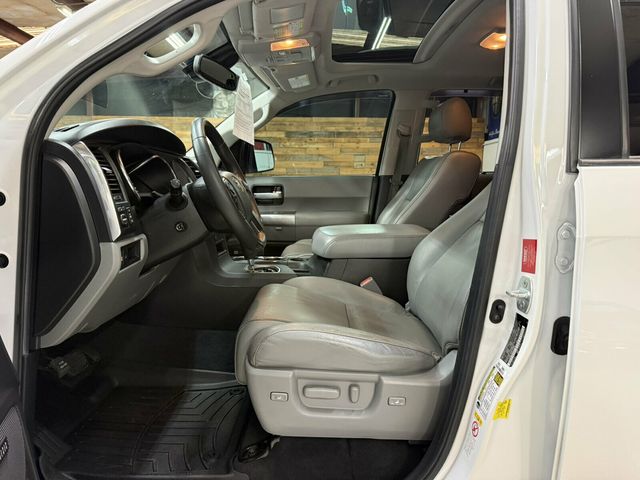2020 Toyota Sequoia Limited Pkg/Heated Leather Seats/Saftey&Convenience Pkg - 23091678 - 17