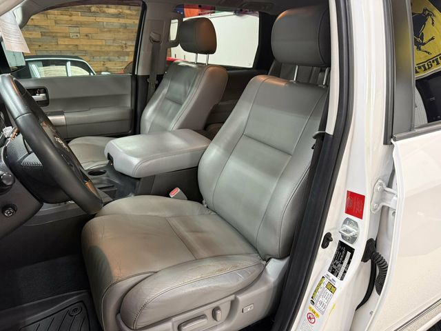 2020 Toyota Sequoia Limited Pkg/Heated Leather Seats/Saftey&Convenience Pkg - 23091678 - 18