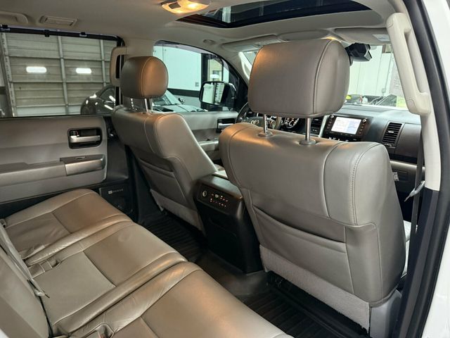 2020 Toyota Sequoia Limited Pkg/Heated Leather Seats/Saftey&Convenience Pkg - 23091678 - 26