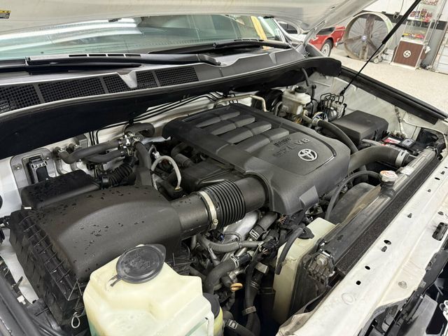 2020 Toyota Sequoia Limited Pkg/Heated Leather Seats/Saftey&Convenience Pkg - 23091678 - 37