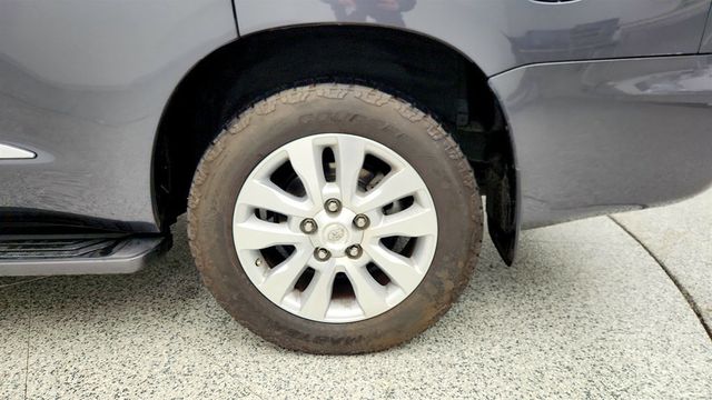 2020 Toyota Sequoia Platinum RWD - 23013534 - 9