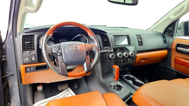 2020 Toyota Sequoia Platinum RWD - 23013534 - 14