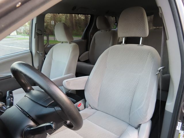 2020 Toyota Sienna 2020 TOYOTA SIENNA LE 7-PASSENGER - 23007518 - 17