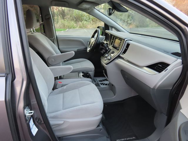 2020 Toyota Sienna 2020 TOYOTA SIENNA LE 7-PASSENGER - 23007518 - 19