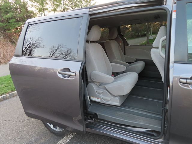 2020 Toyota Sienna 2020 TOYOTA SIENNA LE 7-PASSENGER - 23007518 - 21