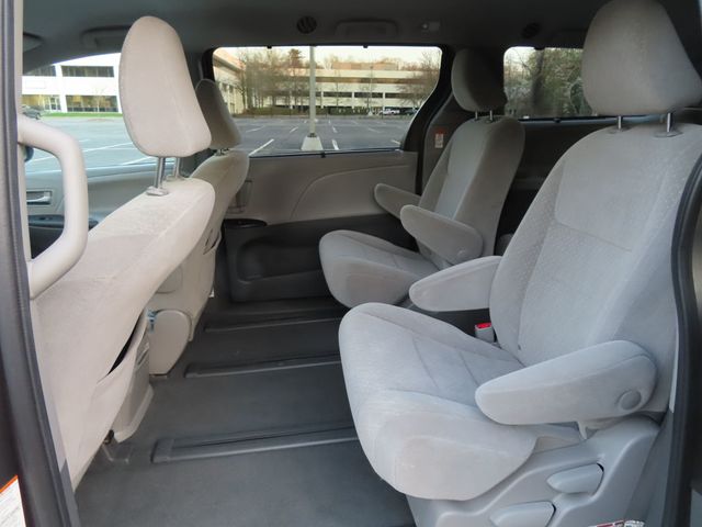 2020 Toyota Sienna 2020 TOYOTA SIENNA LE 7-PASSENGER - 23007518 - 26