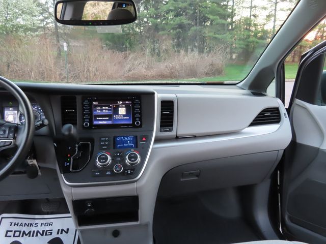 2020 Toyota Sienna 2020 TOYOTA SIENNA LE 7-PASSENGER - 23007518 - 31