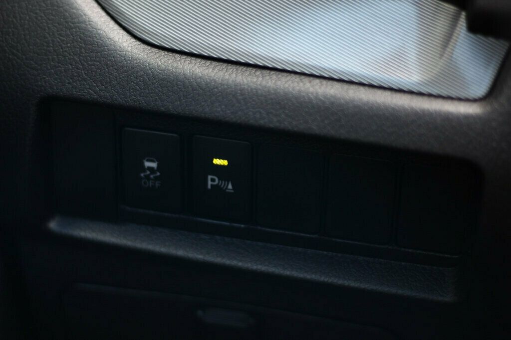 2020 Toyota Sienna SE Premium photo 22