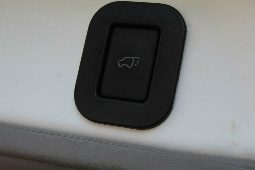 2020 Toyota Sienna SE Premium photo 31