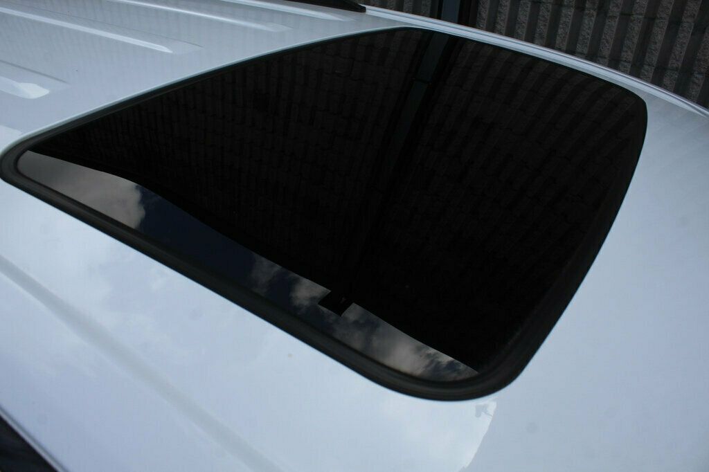 2020 Toyota Sienna SE Premium photo 34