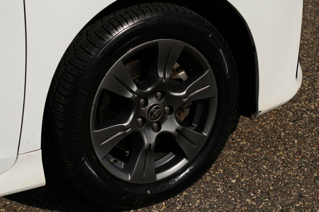 2020 Toyota Sienna SE Premium photo 35
