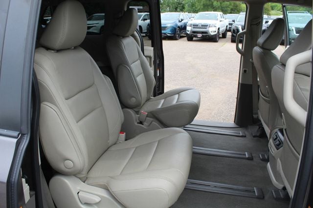 2020 Toyota Sienna AWD XLE LEATHER, MOONROOF NEW  TIRES  - 22870735 - 12