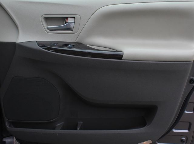 2020 Toyota Sienna AWD XLE LEATHER, MOONROOF NEW  TIRES  - 22870735 - 8