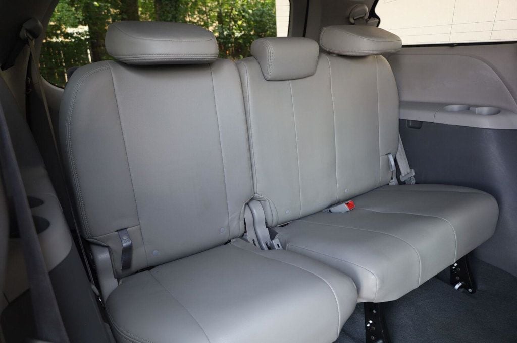 Toyota Sienna photo 20