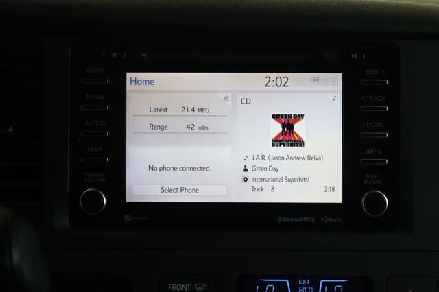 2020 Toyota Sienna LE - 23062700 - 33