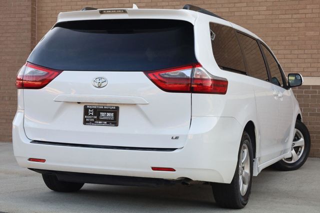 2020 Toyota Sienna LE - 23062700 - 6