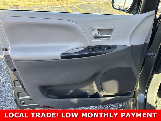 2020 Toyota Sienna LE AWD 7-Passenger - 22721917 - 17