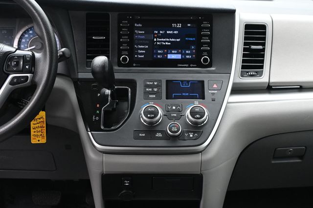 2020 Toyota Sienna LE FWD 8-Passenger - 22942083 - 9