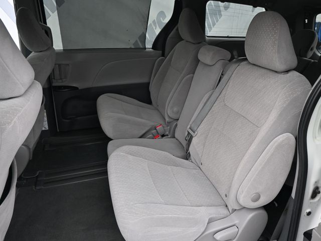 2020 Toyota Sienna LE FWD 8-Passenger - 22942083 - 12