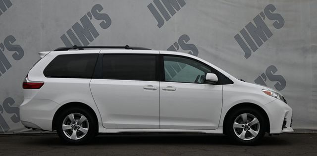 2020 Toyota Sienna LE FWD 8-Passenger - 22942083 - 3