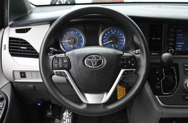 2020 Toyota Sienna LE FWD 8-Passenger - 22942083 - 8