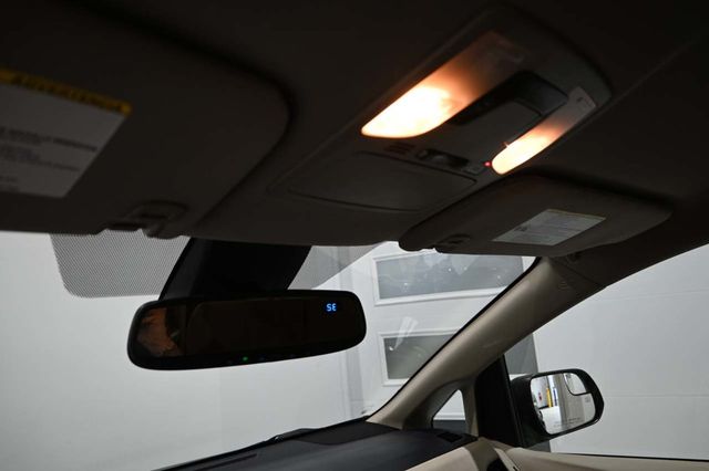 2020 Toyota Sienna LE Mobility FWD 7-Passenger Mobility - 23089683 - 31