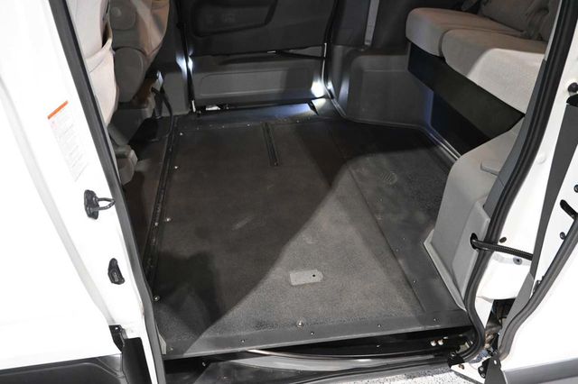 2020 Toyota Sienna LE Mobility FWD 7-Passenger Mobility - 23100681 - 26