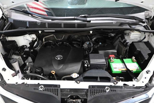 2020 Toyota Sienna LE Mobility FWD 7-Passenger Mobility - 23100681 - 33