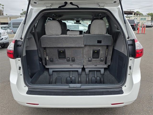 2020 Toyota Sienna L FWD 7-Passenger - 22825232 - 15