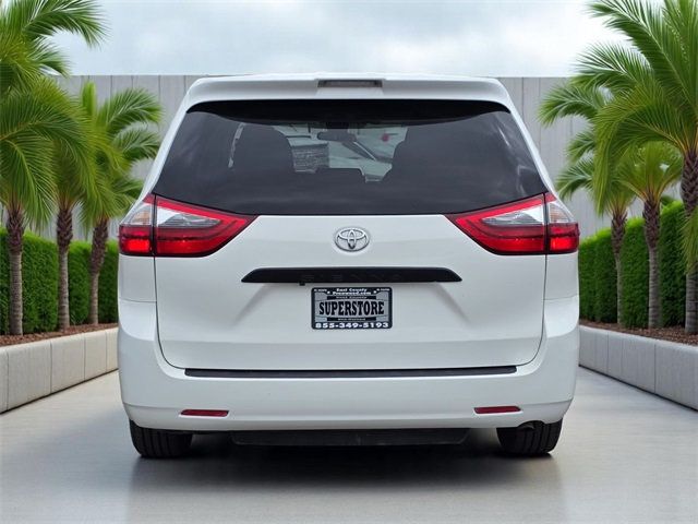 2020 Toyota Sienna L FWD 7-Passenger - 22825232 - 6