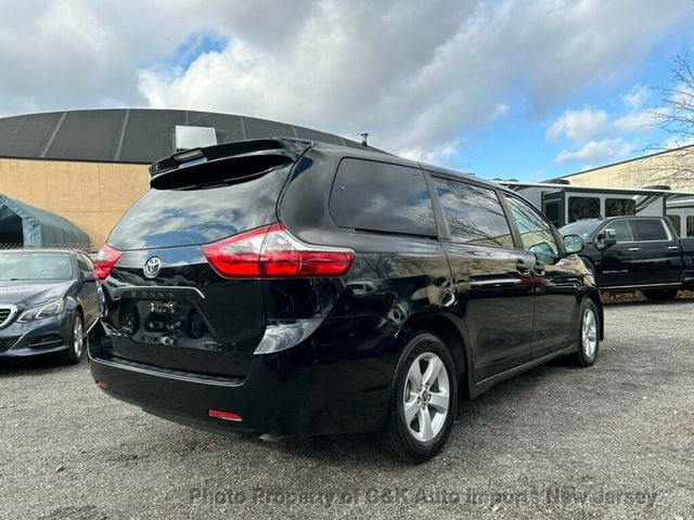 2020 Toyota Sienna L FWD 7-Passenger - 22681934 - 12