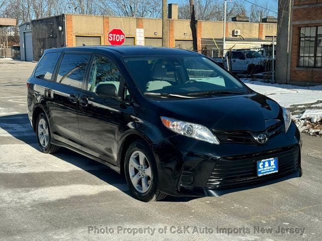 2020 Toyota Sienna L FWD 7-Passenger - 22758328 - 0