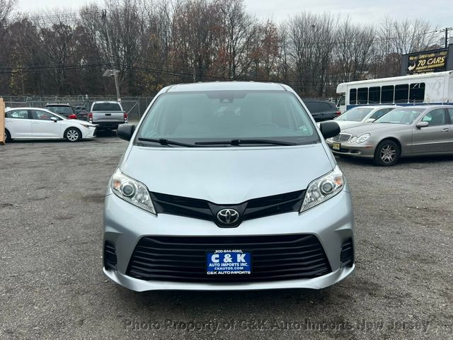 2020 Toyota Sienna L FWD 7-Passenger - 22949839 - 3