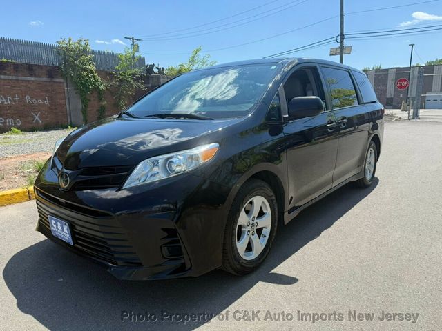 2020 Toyota Sienna L FWD 7-Passenger - 23021603 - 12