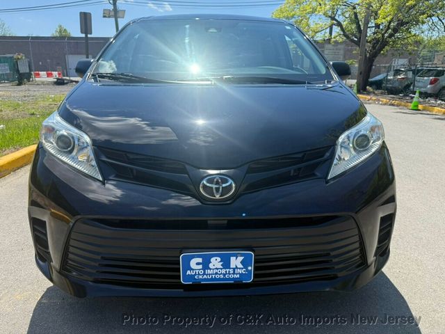 2020 Toyota Sienna L FWD 7-Passenger - 23021603 - 14