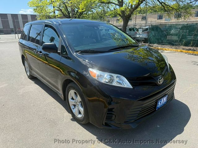 2020 Toyota Sienna L FWD 7-Passenger - 23021603 - 1