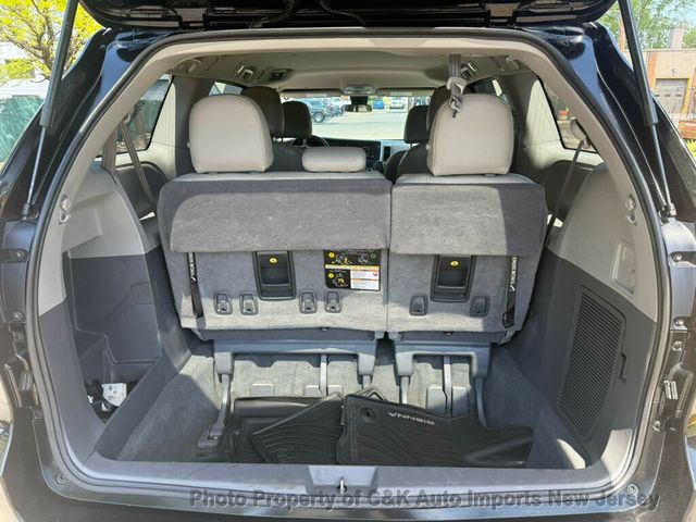 2020 Toyota Sienna L FWD 7-Passenger - 23021603 - 25