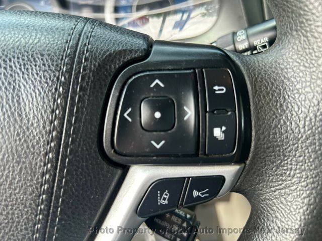 2020 Toyota Sienna L FWD 7-Passenger - 23033775 - 34
