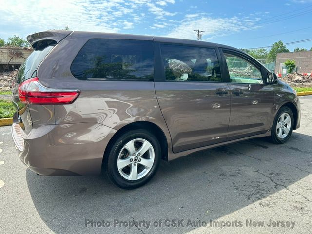 2020 Toyota Sienna L FWD 7-Passenger - 23033775 - 7