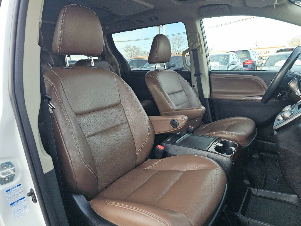 2020 Toyota Sienna Limited Premium AWD 7-Passenger - 22969068 - 16
