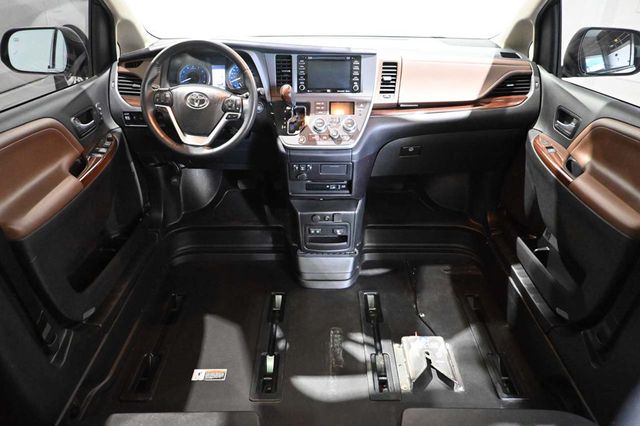 2020 Toyota Sienna Limited Premium FWD 7-Passenger - 23020012 - 20